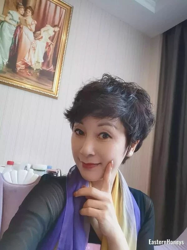 Chuhua Huang Profile image 1