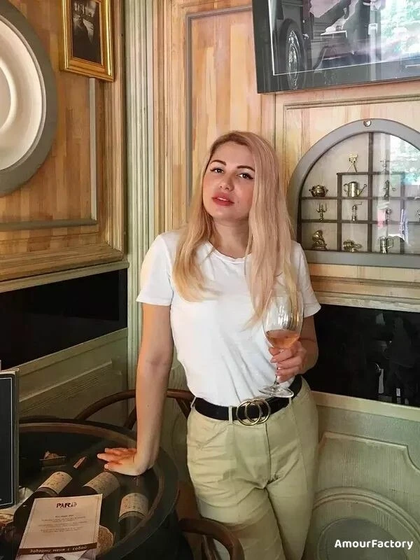 Vladyslava Profile image 3