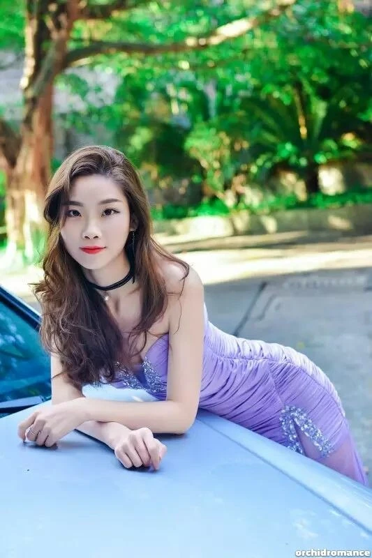 Rong Profile image 2