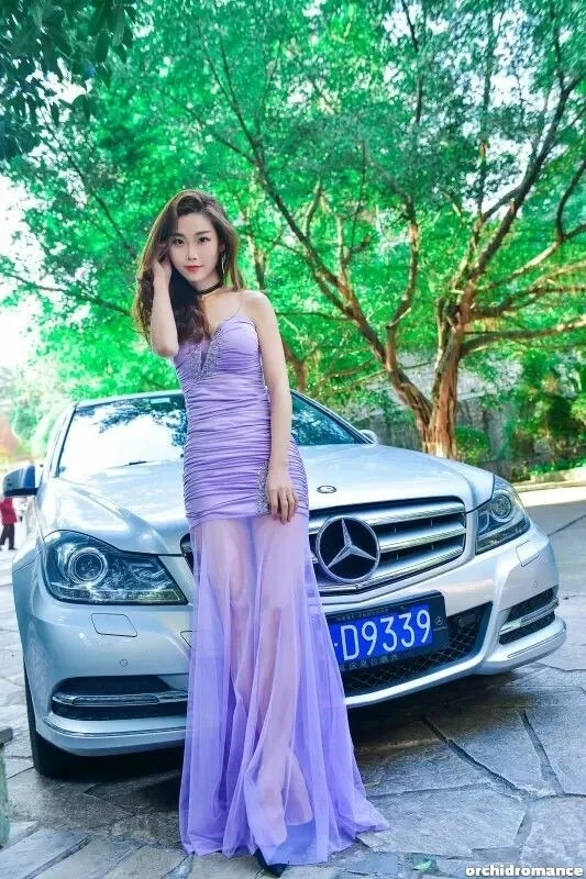 Rong Profile image 3