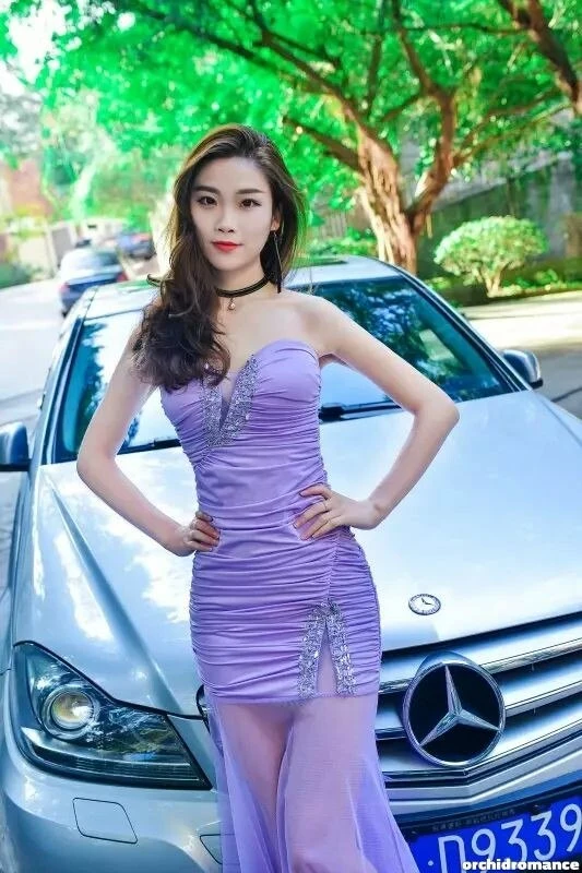 Rong Profile image 1