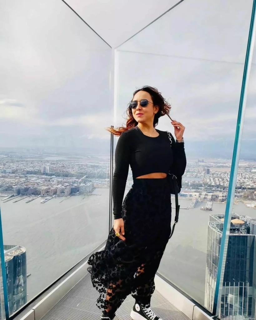 Sara Profile image 5