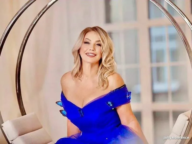 Nadia Profile image 2