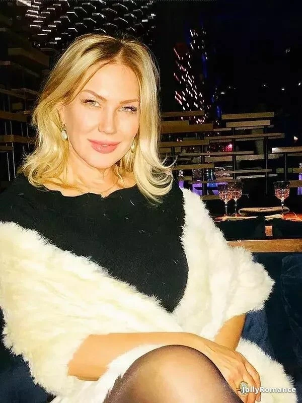 Nadia Profile image 5