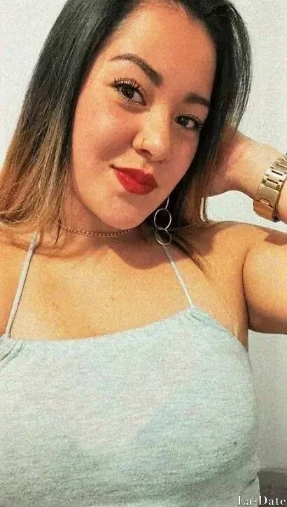 Nicole Profile image 5