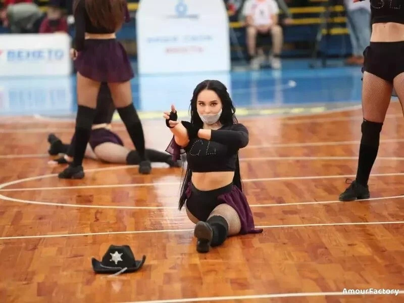 Olena Profile image 1