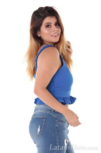 Alejandra Profile image 2