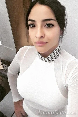 Kelly Profile image 3