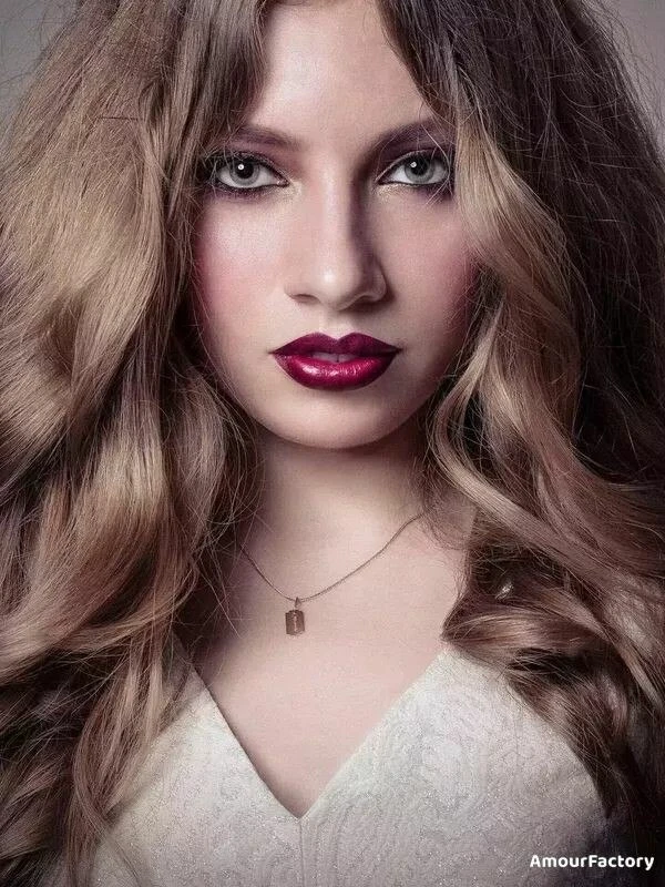 Elena Profile image 4