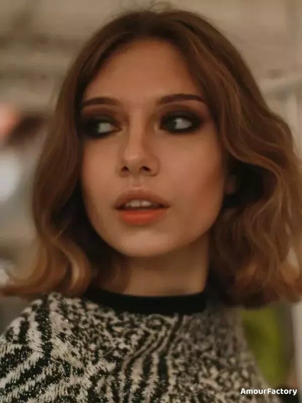 Elena Profile image 1