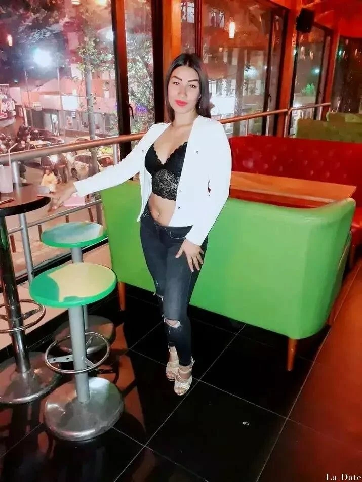 Floramdys Profile image 2