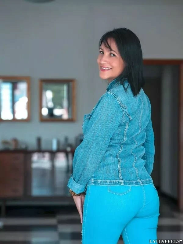 Andreina Profile image 4