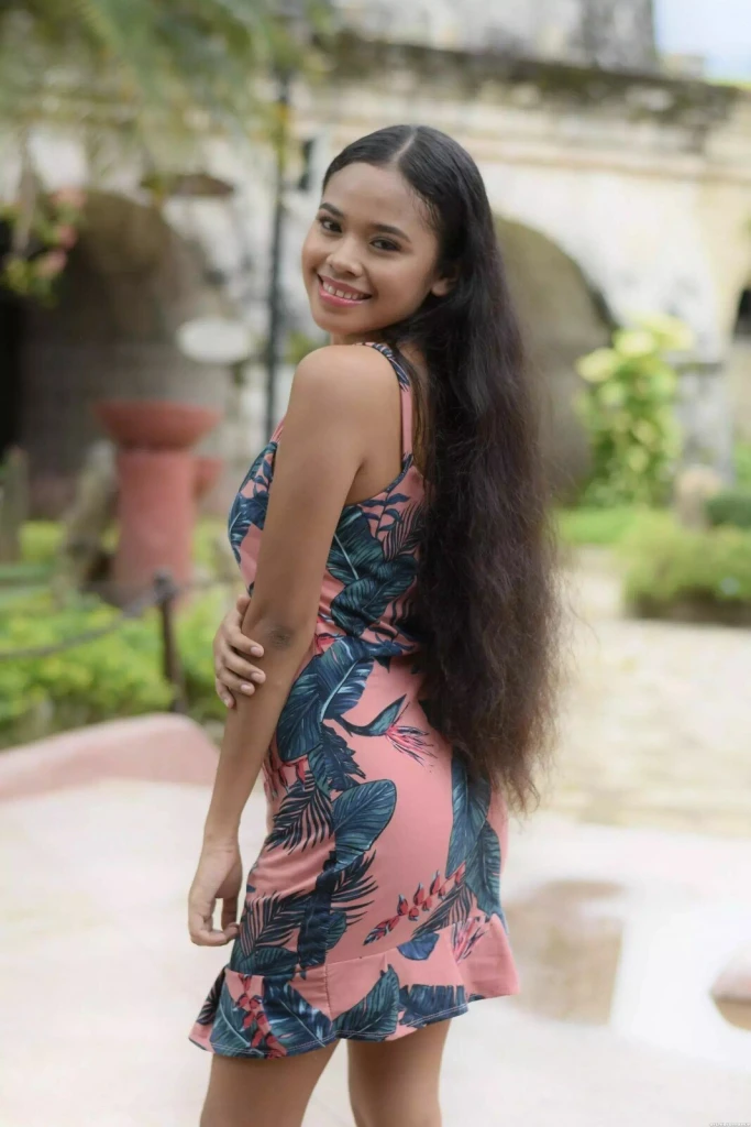 Elaine Kate Profile image 5