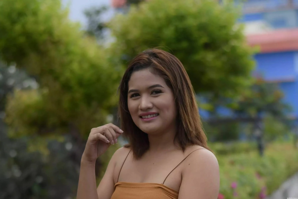 Rosalyn Profile image 1