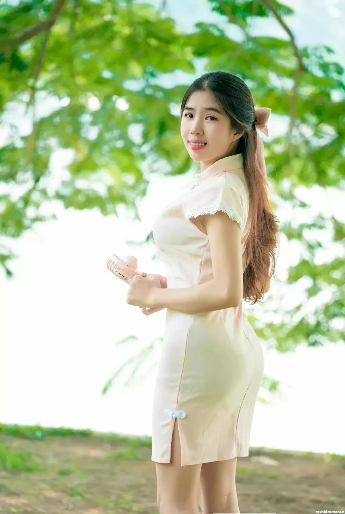 Quynh Huong Profile image 4