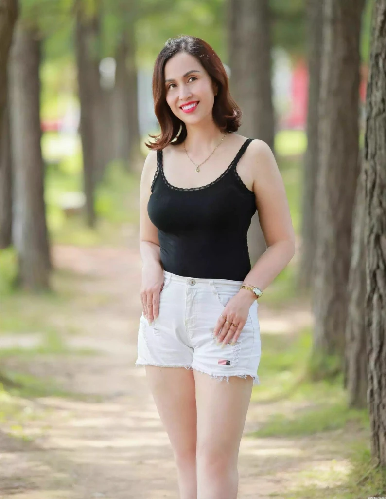 kiki Profile image 5