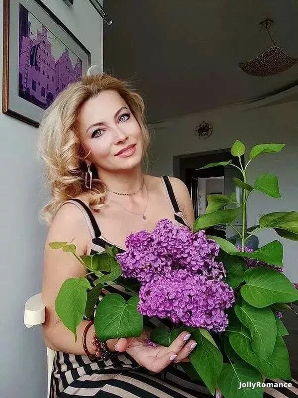 Juliya Profile image 1