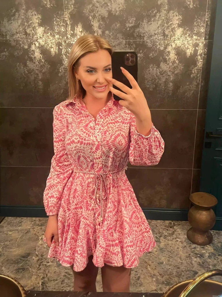 Larysa Profile image 3