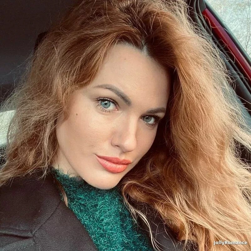 Valeria Profile image 4