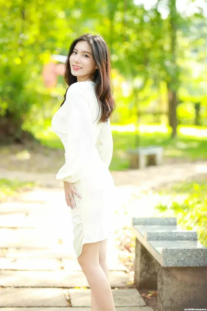 Huynh Thi Profile image 3