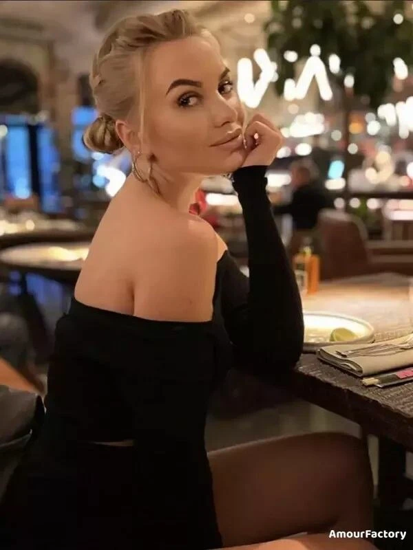 Alena Profile image 3