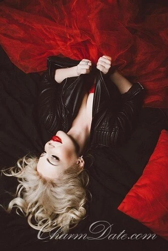 Vikkie Profile image 2